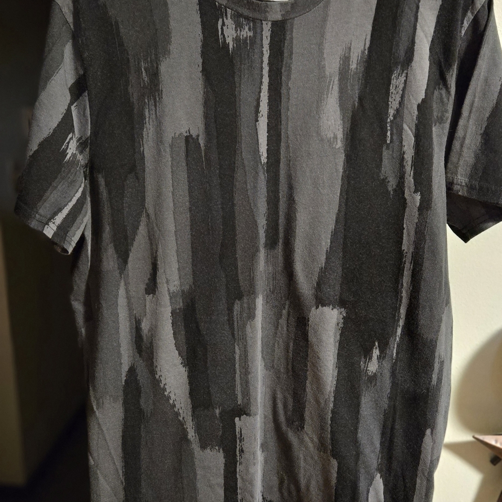 Hollister Black & Gray Abstract Brushstroke Short Sleeve Tee